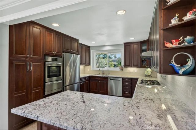 29512 Whitley Collins, Rancho Palos Verdes, CA 90275