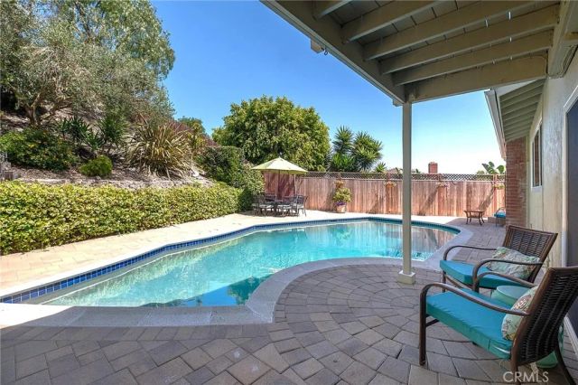 29512 Whitley Collins, Rancho Palos Verdes, CA 90275