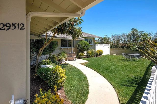29512 Whitley Collins, Rancho Palos Verdes, CA 90275