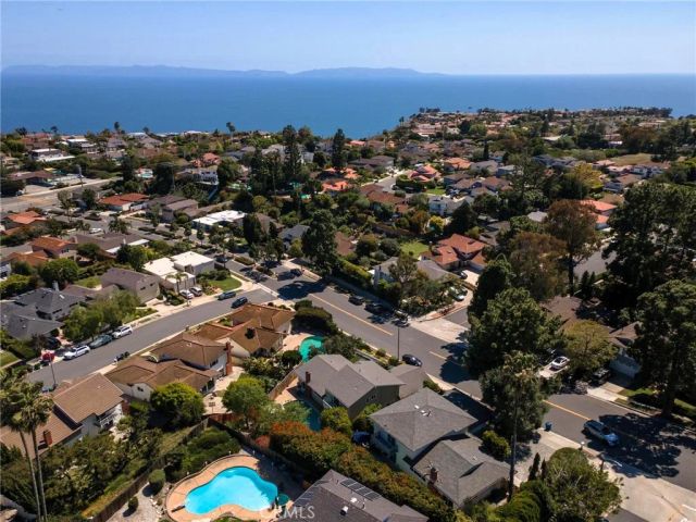 29512 Whitley Collins, Rancho Palos Verdes, CA 90275