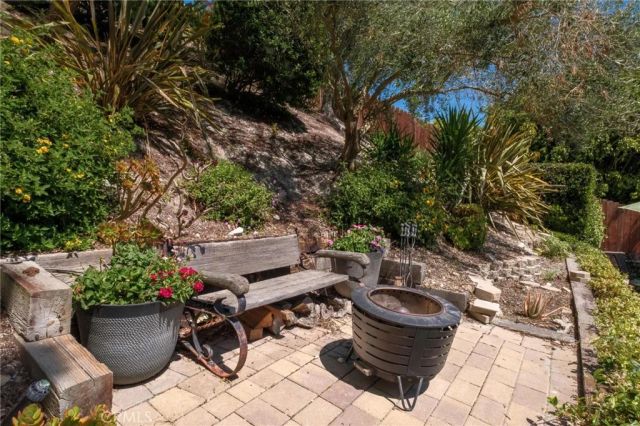 29512 Whitley Collins, Rancho Palos Verdes, CA 90275