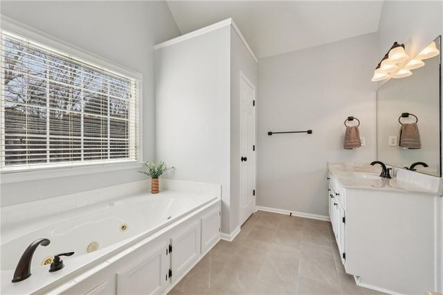 4304 Cedar Bluff SW Way, Lilburn, GA 30047