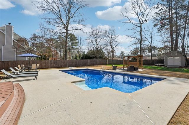 4304 Cedar Bluff SW Way, Lilburn, GA 30047