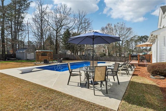 4304 Cedar Bluff SW Way, Lilburn, GA 30047