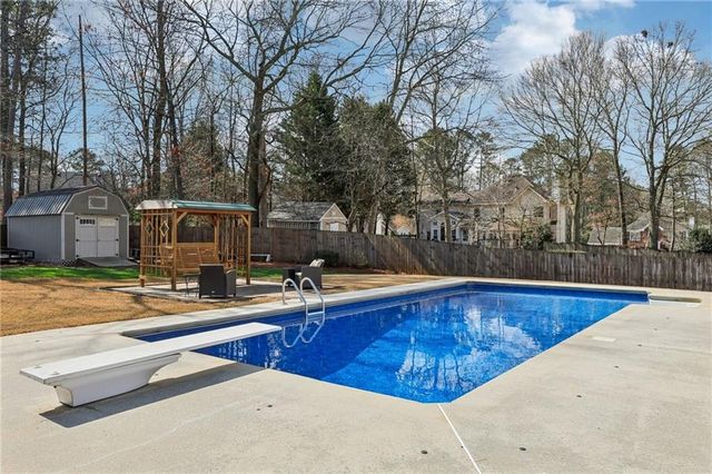 4304 Cedar Bluff SW Way, Lilburn, GA 30047