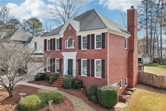 4304 Cedar Bluff SW Way, Lilburn, GA 30047