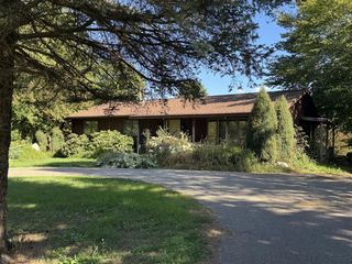 50739 Pleasant Street, Dowagiac, MI 49047