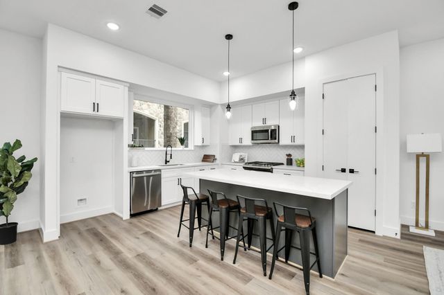 4804 Elysian Street D, Houston, TX 77009