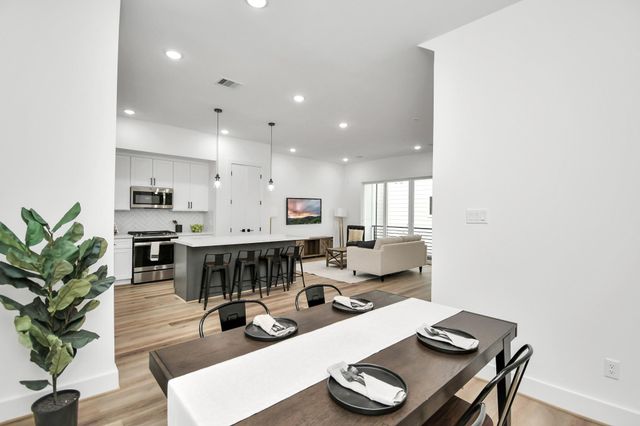 4804 Elysian Street D, Houston, TX 77009