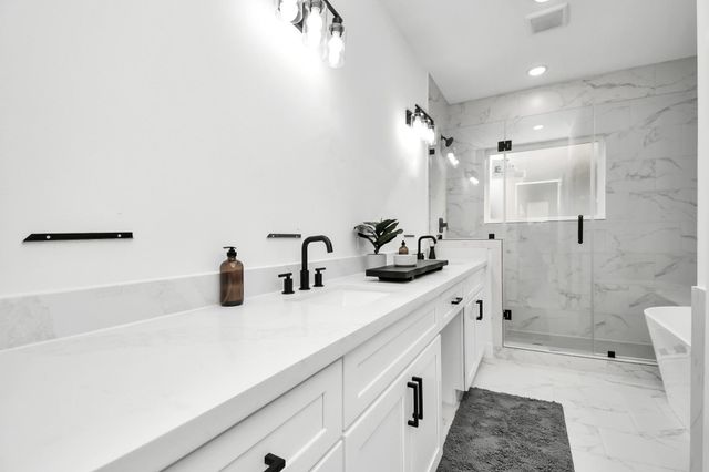 4804 Elysian Street D, Houston, TX 77009