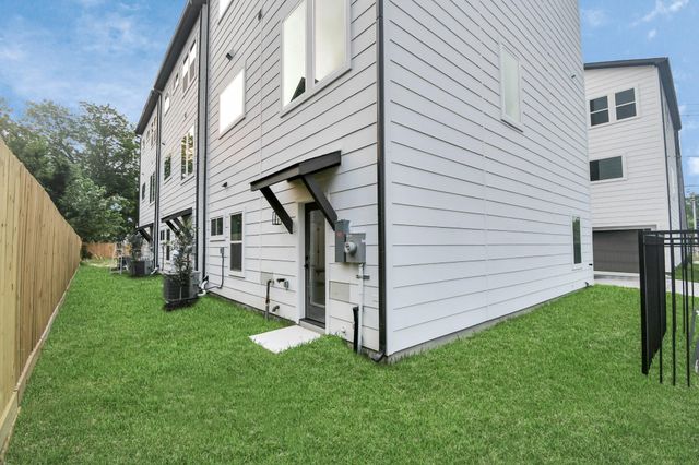 4804 Elysian Street D, Houston, TX 77009