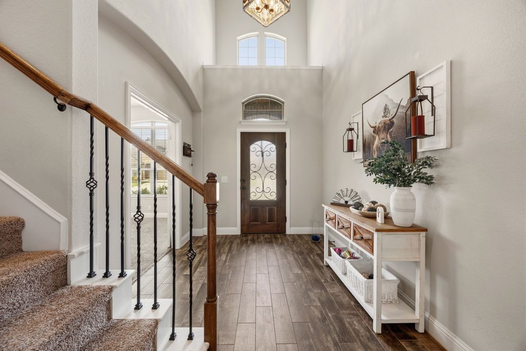 317 Thompson Drive, Van Alstyne, TX 75495