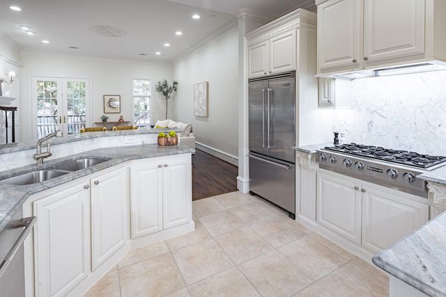 2224 Worthington Street, Dallas, TX 75204