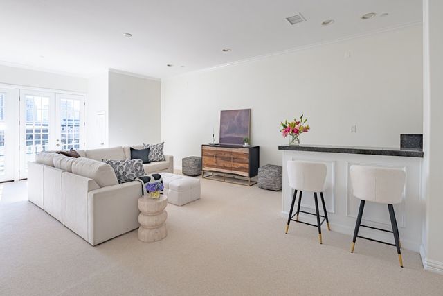 2224 Worthington Street, Dallas, TX 75204