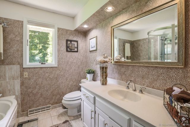 21 Parson Road, Somers, CT 06071