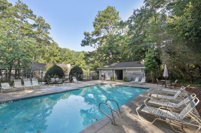 527 Warm Springs Circle, Roswell, GA 30075