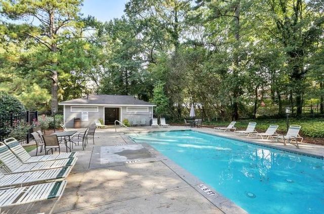 527 Warm Springs Circle, Roswell, GA 30075