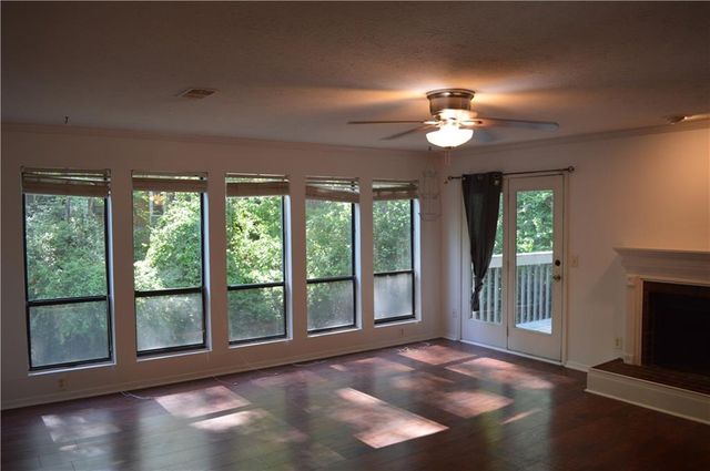 527 Warm Springs Circle, Roswell, GA 30075