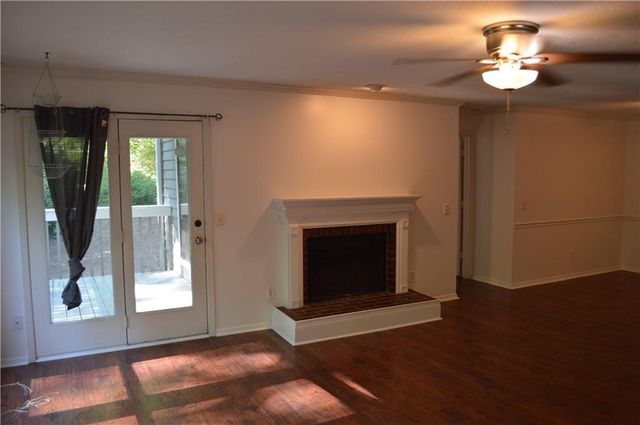 527 Warm Springs Circle, Roswell, GA 30075