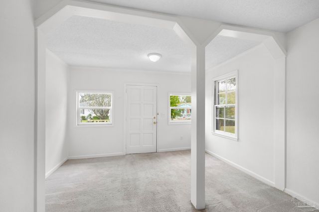 208 Berry Rd, Pensacola, FL 32507