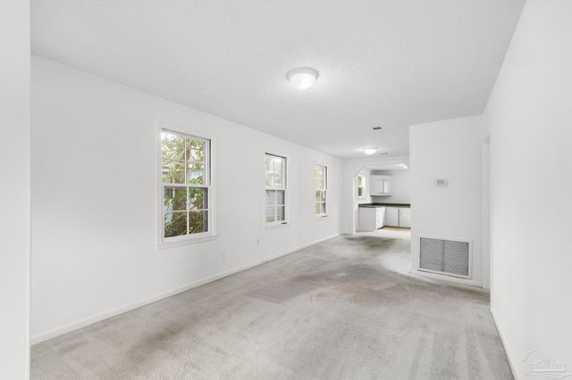 208 Berry Rd, Pensacola, FL 32507