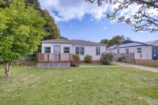 208 Berry Rd, Pensacola, FL 32507