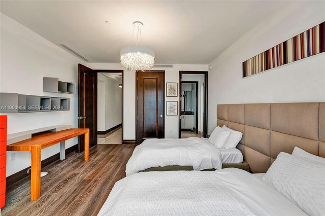 17749 Collins 1402 1402, Sunny Isles Beach, FL 33160