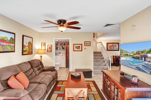 1525 Augusta Circle 109, Delray Beach, FL 33445