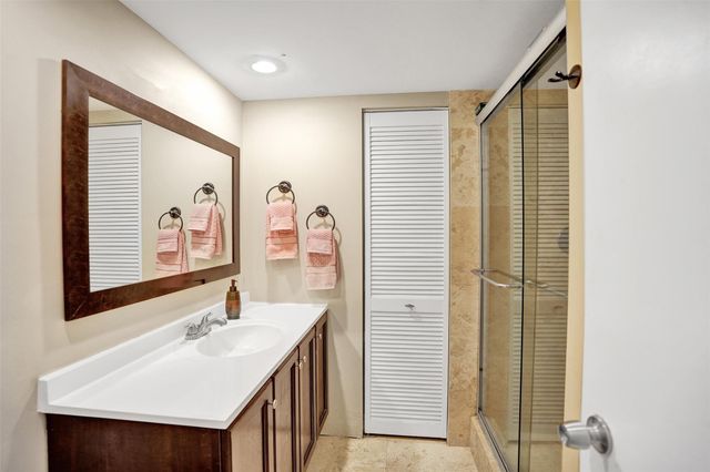 1525 Augusta Circle 109, Delray Beach, FL 33445