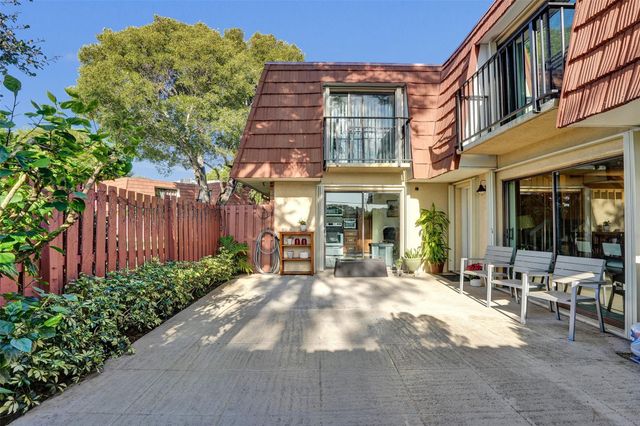 1525 Augusta Circle 109, Delray Beach, FL 33445