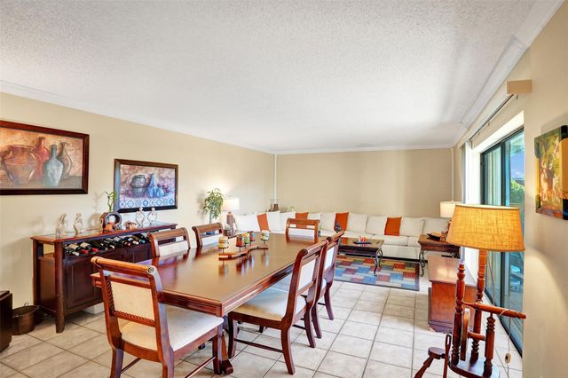 1525 Augusta Circle 109, Delray Beach, FL 33445