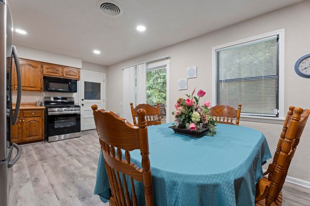 25660 S 625 Road, Grove, OK 74344