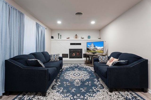 25660 S 625 Road, Grove, OK 74344