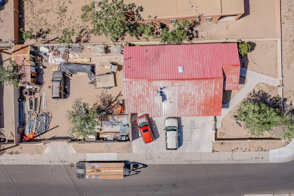 Image 4 of property listing at 201 San Pablo Street NE, Albuquerque, NM 87108