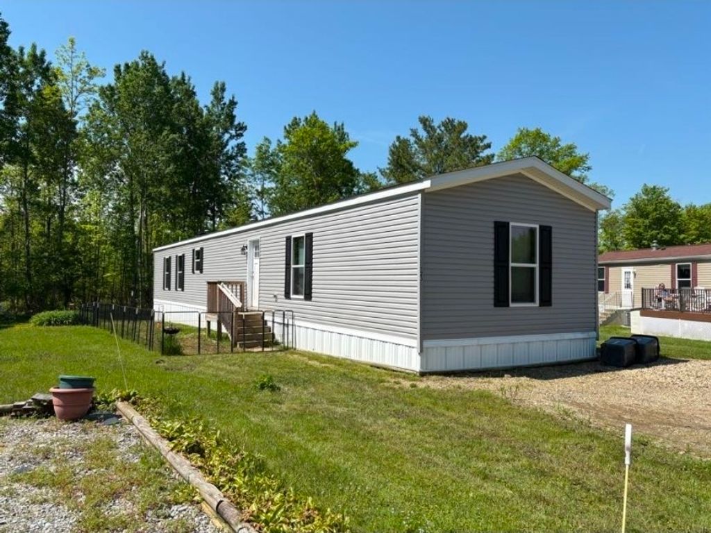 123 PRIMROSE Lane, Edinboro, PA 16412