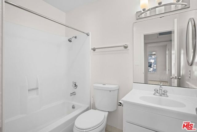 2207 Summertime Lane, Culver City, CA 90230