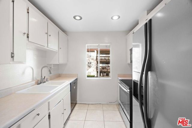 2207 Summertime Lane, Culver City, CA 90230