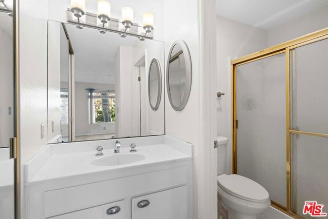 2207 Summertime Lane, Culver City, CA 90230