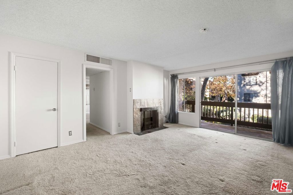 2207 Summertime Lane, Culver City, CA 90230