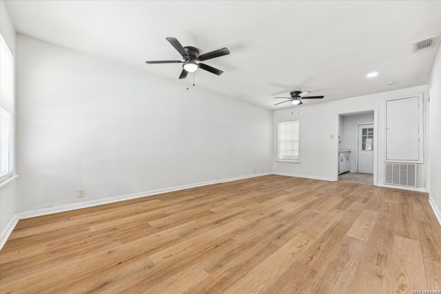 369 BABCOCK RD, San Antonio, TX 78201