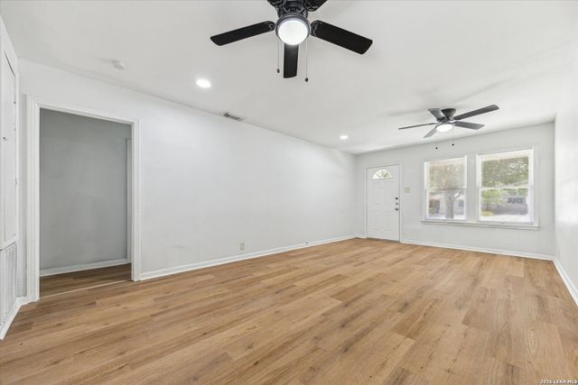 369 BABCOCK RD, San Antonio, TX 78201