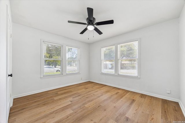 369 BABCOCK RD, San Antonio, TX 78201