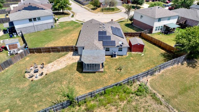 1208 Feather Crest Drive, Krum, TX 76249