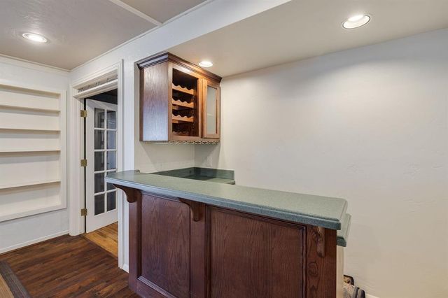 1200 Oak Tree Drive, Edmond, OK 73025