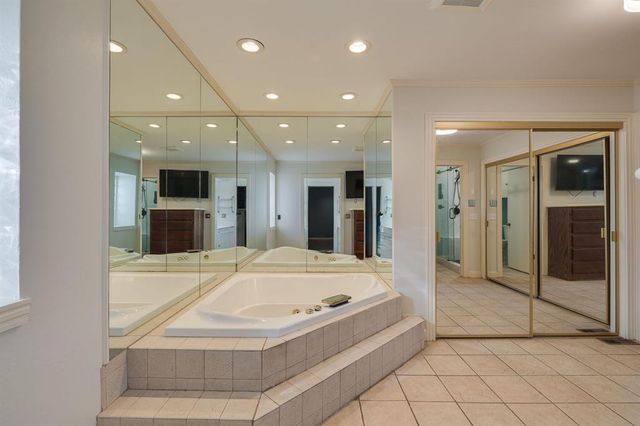 1200 Oak Tree Drive, Edmond, OK 73025