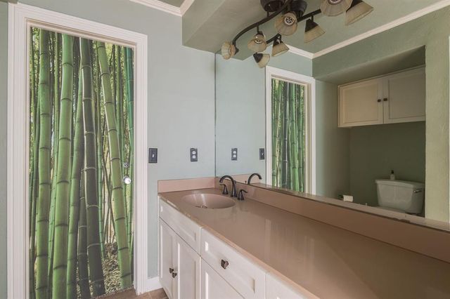 1200 Oak Tree Drive, Edmond, OK 73025