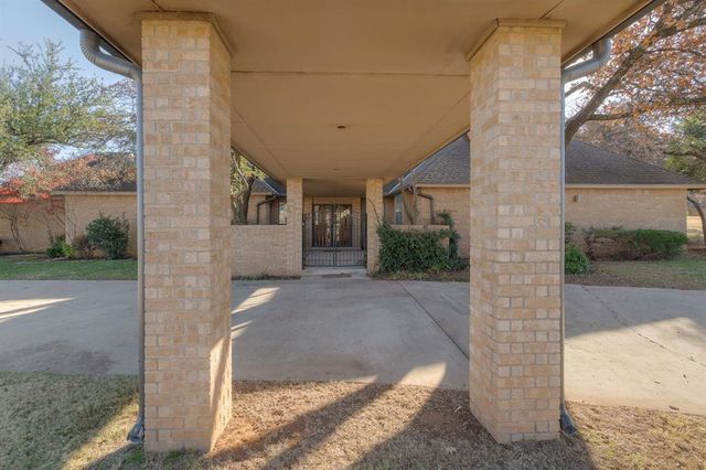 1200 Oak Tree Drive, Edmond, OK 73025