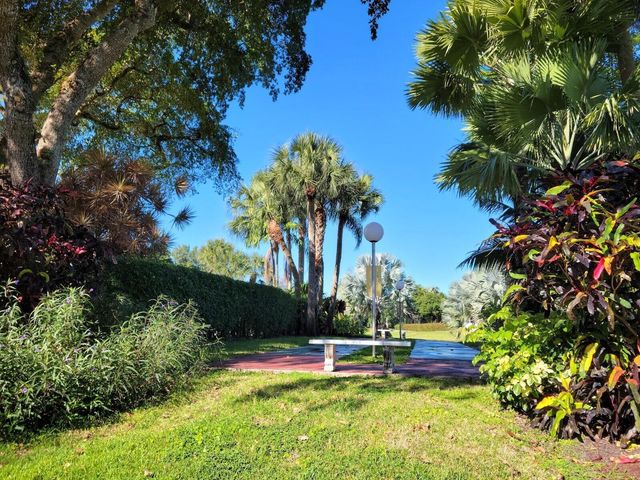 3150 N Course Lane, Pompano Beach, FL 33069