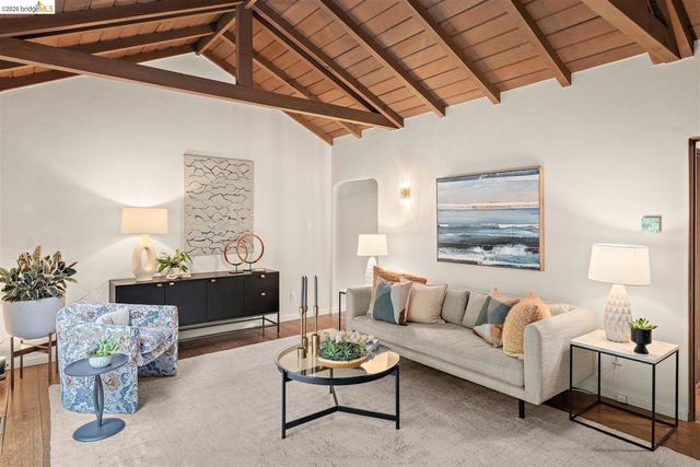 282 Grizzly Peak Blvd, Kensington, CA 94708