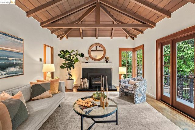 282 Grizzly Peak Blvd, Kensington, CA 94708